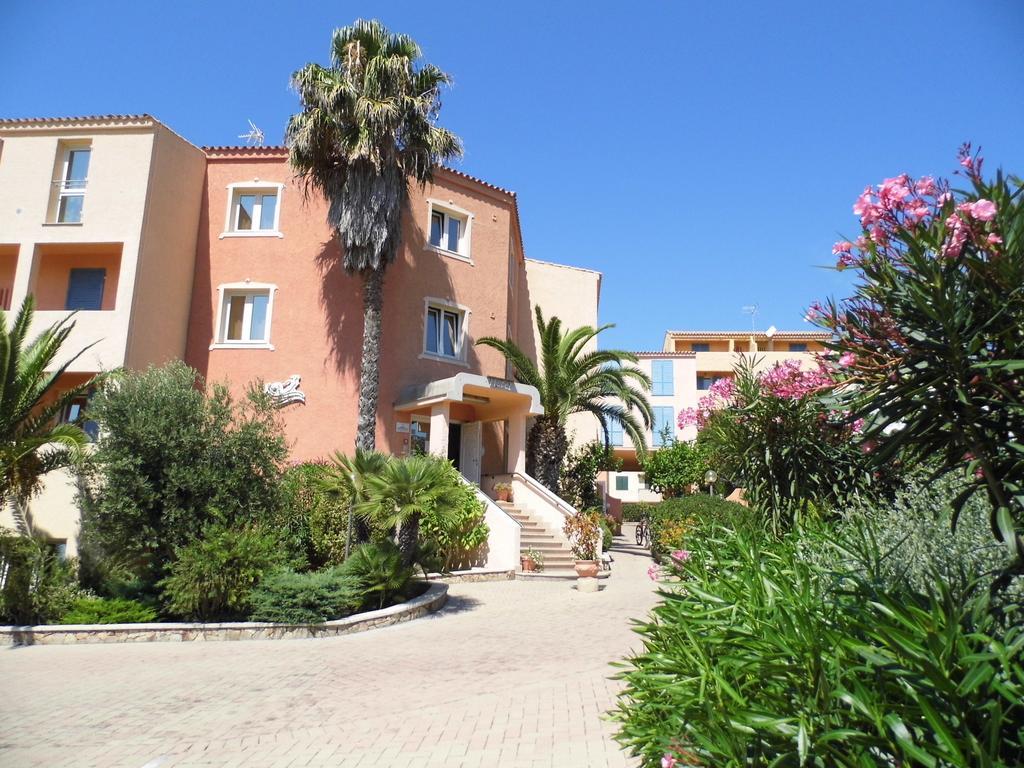 Le Nereidi Hotel & Residence Con Piscina-Tennis-Fitness-Parcheggio Coperto-Sala Conferenze La Maddalena  Exterior foto