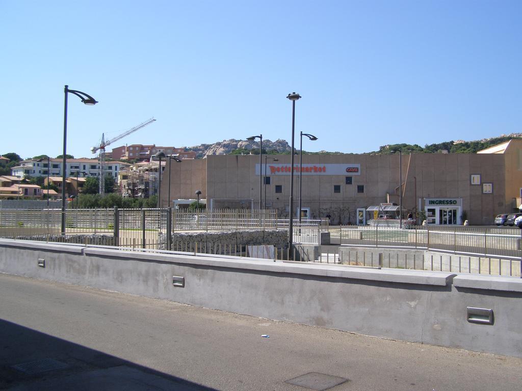 Le Nereidi Hotel & Residence Con Piscina-Tennis-Fitness-Parcheggio Coperto-Sala Conferenze La Maddalena  Exterior foto